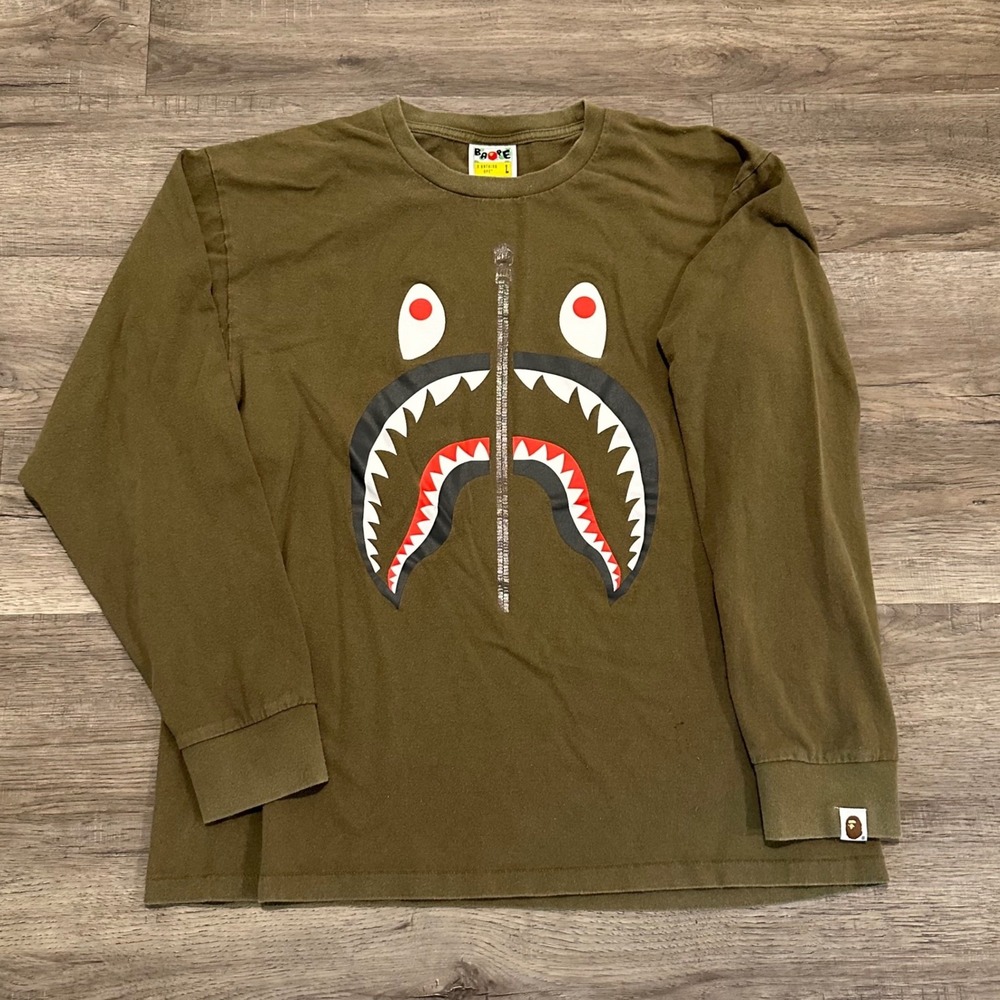 A Bathing Ape BAPE Shark Face Long Sleeve T-Shirt Olive Green Mens Size Large - Picture 3 of 8